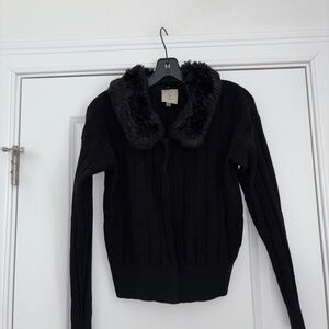Sioni Black Cable-Knit Sweater with Faux-Fur Collar